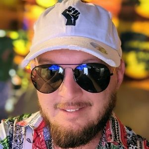 Meet your Posher, Thomas